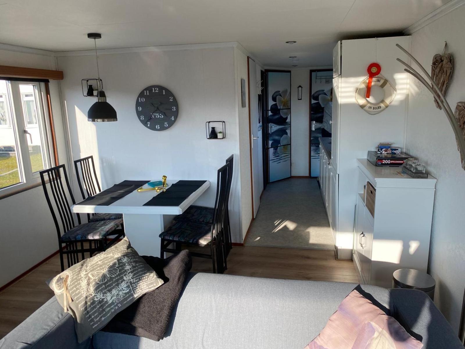 T12 Op Ameland Inclusief Fietsen, Zee En Op Loopafstand! Chalet